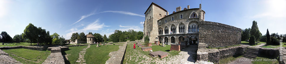 Old Castle - Tata, Hongarije - Panorama foto (panoramisch beeld)