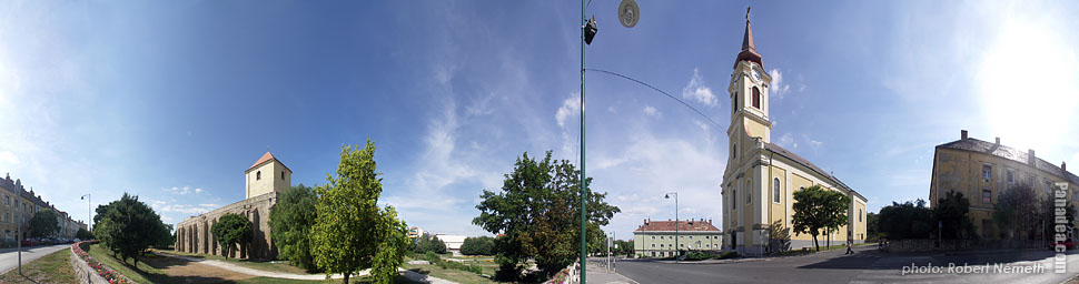 Thury Castle and the roman catholic church - Várpalota, Ουγγαρία - Πανόραμα (πανοραμική φωτογραφία)