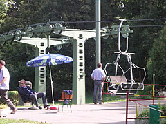 The "Libegő" chairlift (elevated passenger ropeway with hanging chairs) operates between Zugliget and the János Hill - Budapešť, Maďarsko