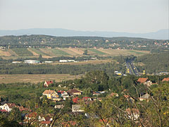 The main road no.3 and the suburbia of Gödöllő in the hills - Mogyoród, Maďarsko