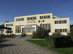 The sports hall of the Deák Ferenc Primary School - Barcs, Maďarsko