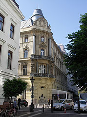 Danube Palace (or Duna Palace, in Hungarian "Duna-palota") - Budapešť, Maďarsko