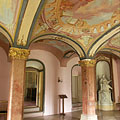 The Tardos red marble pillars and the gorgeous frescoes on the ceiling in the Main Library Hall - Pécel, Maďarsko