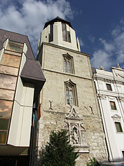 Tower of the former St. Nicholas Church (Szent Miklós templom) - Budapeşte, Macaristan