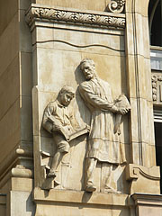 A relief called "Education" on the wall of the Hungarian National Bank building - Budapeşte, Macaristan