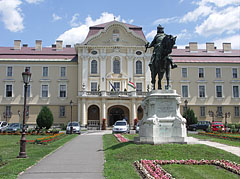 The main building of the Gödöllő campus of the Szent István University - Gödöllő, Macaristan