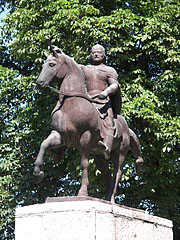 Equestrian statue of St. Stephen (Szent István) King Of Hungary - Győr, Macaristan