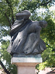 Bronze pieta statue on the memorial monument of the World War II and the Hungarian Revolution of 1956 - Nagykőrös, Macaristan