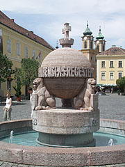 The "Globus cruciger" ("cross-bearing orb") fountain at the Episcopal Palace - Székesfehérvár, Macaristan