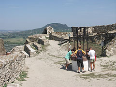 Well in the upper castle - Szigliget, Macaristan