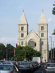 The Roman Catholic Church of Saint Margaret of Hungary (in Hungarian "Árpád-házi Szent Margit-templom") on the Lehel Square - Budapesta, Ungaria