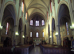 Inside the Saint Margaret of Hungary Roman Catholic Church - Budapesta, Ungaria