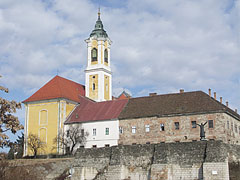 Remains of the medieval castle and the city walls, ant the building complex of the Holy Cross Francisian Church and Monastery - Vác, Ungaria