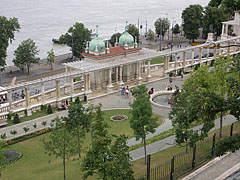 The view of the Buda Castle Pavilion (Várkert Bazár) from above - Budapeste, Hungria