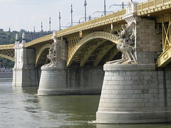 The Pest-side wing of the Margaret Bridge - Budapest, Ungheria