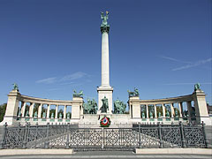 The Millenium Memorial with the Hungarian Heroes' National Memorial Stone - Budapest, Ungheria