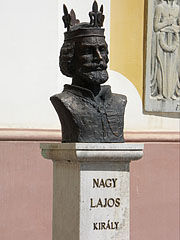 Bust sculpture of Louis the Great (Louis I) King of Hungary, founder of Márianosztra settlement at the Pilgrim Church - Márianosztra, Ungheria