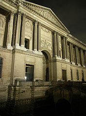 Louvre Museum - Parigi, Francia