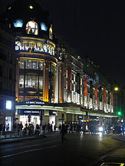 Bazar de l'Hôtel de Ville department store - Pariisi, Ranska