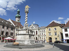 Holy Trinity Column in the main square, in front of the Kecske Church (or literally "Goat Church") - Sopron, Unkari