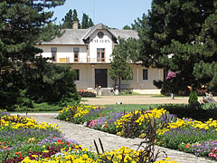 The "Rose Arbor" park and the Hotel Balaton - Keszthely, Madžarska