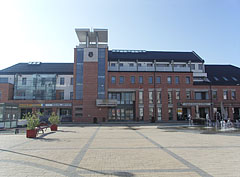 Town Hall (in Hungarian "Városháza"), including the Mayor's Office - Nagykálló, Węgry