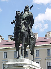 Equestrian statue of Coloman Prince of Galicia-Lodomeria near Szent István University of Gödöllő - Gödöllő, Ungarn