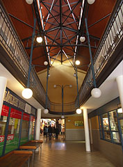 The rear side of the Central Market Hall - Boedapest, Hongarije