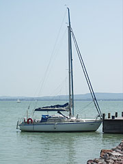 Sailboat in the harbor - Révfülöp, Hongarije