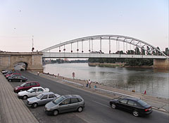 The Belvárosi Bridge ("Downtown" Bridge) over the Tisza River - Szeged, Hongarije