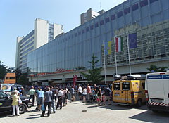 The glass and concrete building of the Aba-Novák Cultural and Community Center - Szolnok, Ungari