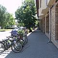 Streetscape with bicycles - Kiskunfélegyháza, 匈牙利