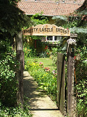 The gate of the forester's house - Gödöllő, Мађарска