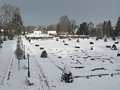 The snow-bound castle park viewed from the mansion - Nagycenk, Мађарска