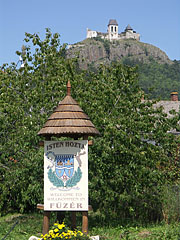 The plate of Füzér at the border of the village on the main road, in the distance the castle is already visible - Füzér, Mađarska