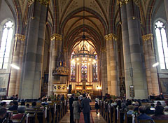 The interior of the Roman Catholic Parish Church of Erzsébetváros (officially St. Elizabeth of Hungary Parish Church) - Budapešť, Maďarsko
