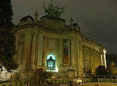 Grand Palais ("Velký palác") výstavní pavilon - Paříž, Francie