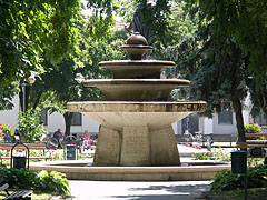 Centennial fountain (or Centenary fountain) - Kiskunfélegyháza, Maďarsko