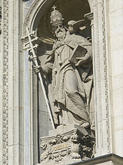 Statue of Saint Gregory the Great (i.e. Pope Gregory I) in the St. Stephen's Basilica - Budapeşte, Macaristan