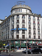 The former tenement house of the Hungarian Academy of Scieneces - Budapeşte, Macaristan