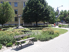 Small park in the square - Kiskunfélegyháza, Macaristan