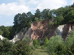 Red rocks at the parking lot - Budakeszi, Ungaria