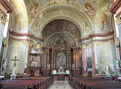 Interior of the St. Stephen's Roman Catholic Episcopal Cathedral (or Szent István Cathedral) - Székesfehérvár, Ungaria