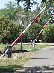 Railway crossing with barriers - Szentendre, Ungaria