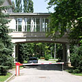 Skyway, covered bridge between the buildings of the College of International Management and Business - Budapeste, Hungria