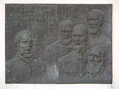 Memorial plaque of the war council of Jászberény, bronze relief on the wall of the Town Court in memory of the Hungarian Revolution of 1848-1849 - Jászberény, Hungria