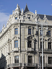 The side of the northern Klotild Palace that overlooks the Danube - Budapest, Ungheria