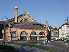 The Great (or Central) Market Hall from the Csarnok Square - Budapest, Ungheria