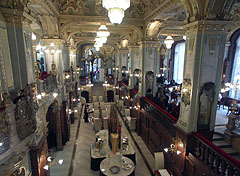 The Deepwater Restaurant in the offset four-split-level New York Café coffee house - Budapest, Ungheria