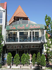 Café and Ice cream parlor - Hévíz, Ungheria